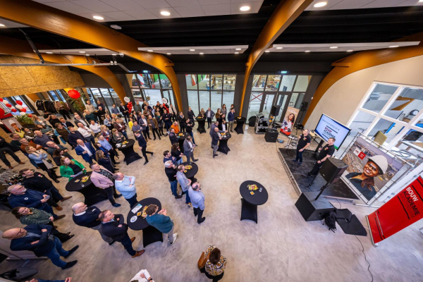 Feestelijke Pre-Opening BouwAcademie Amsterdam: Samen Bouwen aan Onderwijs en Toekomst